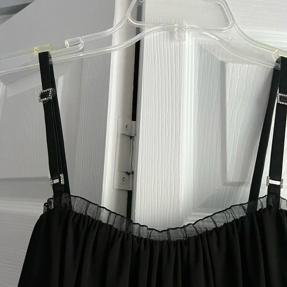 Black Dress - Picture 3 of 4